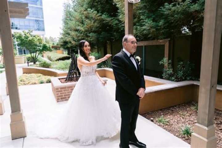 10 Things Every Bride Needs on Her Wedding Day