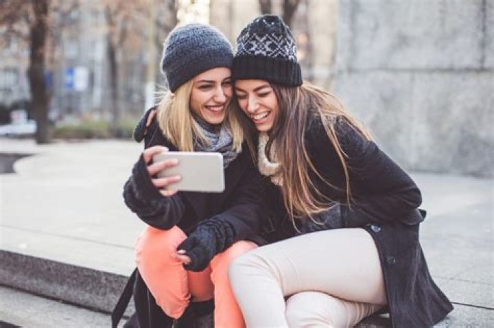 5 Ways Technology is Harming Your Skin
