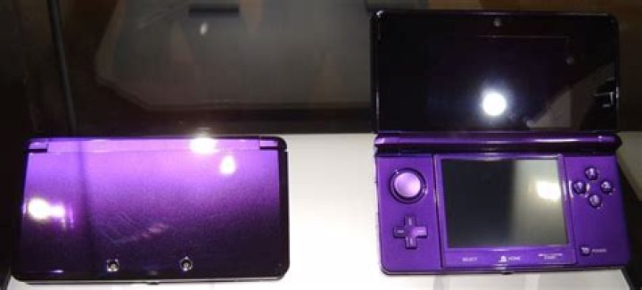 A Midnight Purple Nintendo 3DS