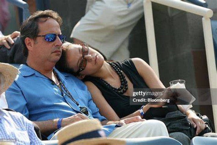 Actor Jon Lovitz, left, and his girlfriend actor Janice Dickinson