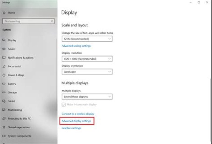 Advanced display settings in Settings Advanced display settings how much vram do i have windows 10