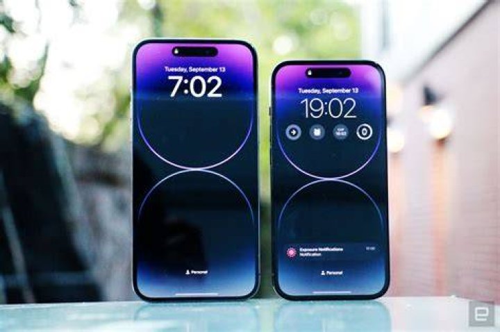 Apple iPhone 12 Pro vs iPhone 12 Max camera 3 Apple iPhone 12 Pro vs iPhone 12 Max camera 3