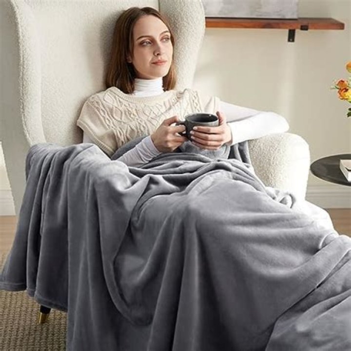  Bedsure Fleece Throw