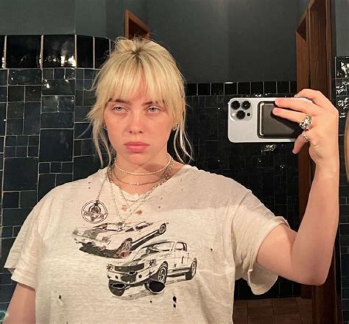 Billie Eilish on Instagram &ldquo;Different years, same beauty&rdquo; Famosos, Billie, Billie eilish