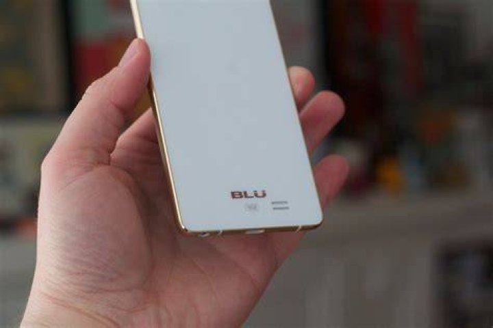 Blu Vivo Air Review