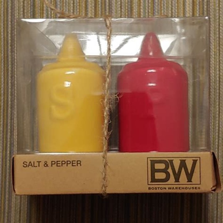 Boston Warehouse Salt & Pepper Set, Llama