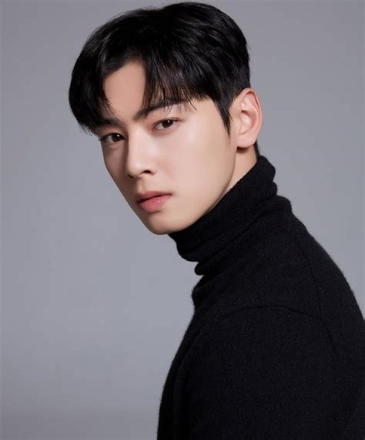 Cha Eun Woo Debut Age