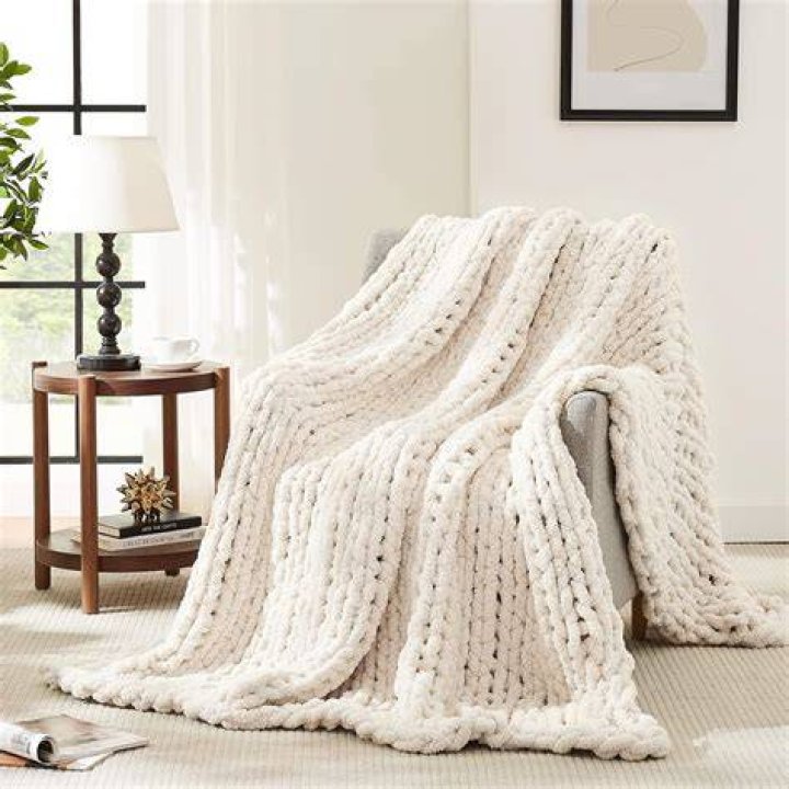 Chanasya Throw Blanket on Amazon