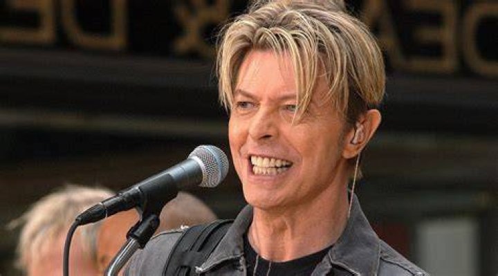 David Bowie's scenes and songs are the highlights of LABYRINTH