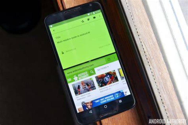 Drag and drop text between apps in multi-window mode [Diving into Android N]