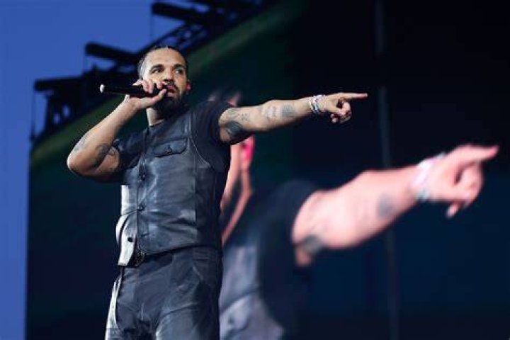Drake in "Architectural Digest"