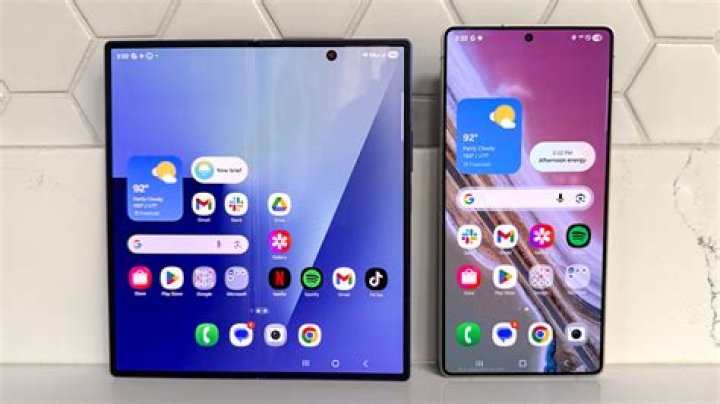 Note7-vs-S7-Edge Galaxy Note 7 front vs Galaxy S7 Edge