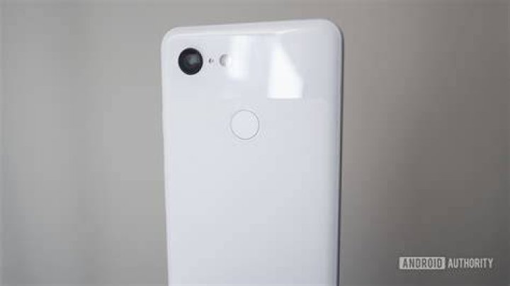 google pixel 3 back of phone camera closeup 3 google pixel 3 back clearly white camera fingerprint sensor