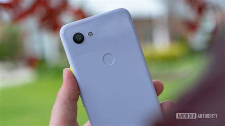 Google Pixel 3a Purple-ish Google Logo