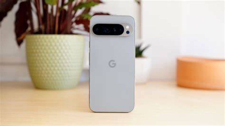 Google Pixel 5 Grey Back 3 Google Pixel 5 Grey Back 3