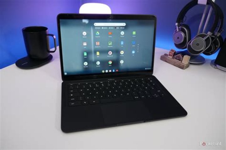 Google Pixelbook Go Review front view open Google Pixelbook Go Review front view open