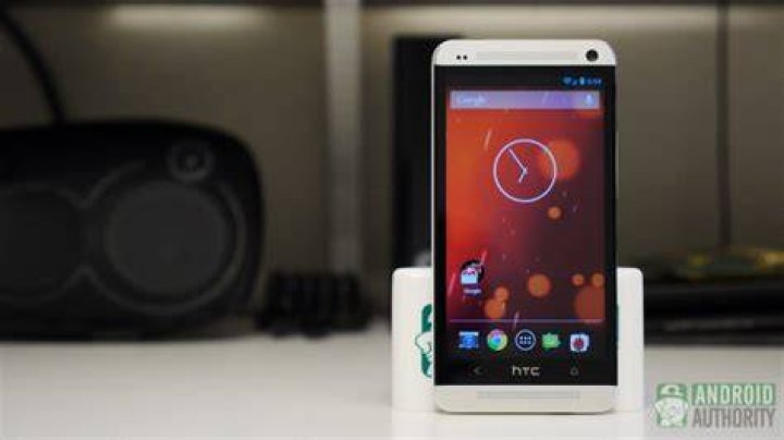htc one vs google play edition aa one standing