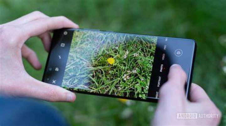 Huawei P40 Pro Taking a photo with camera app with settings Huawei P40 Pro Taking a photo with camera app with settings