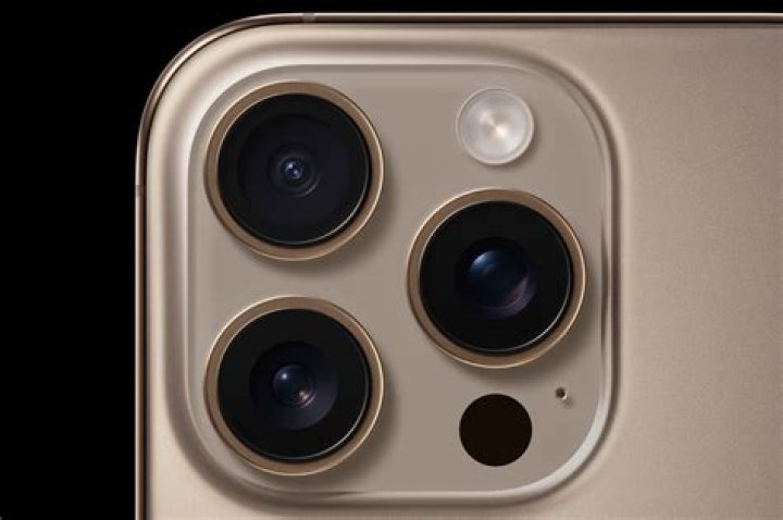 iPhone 12 Pro Max photo sample 29