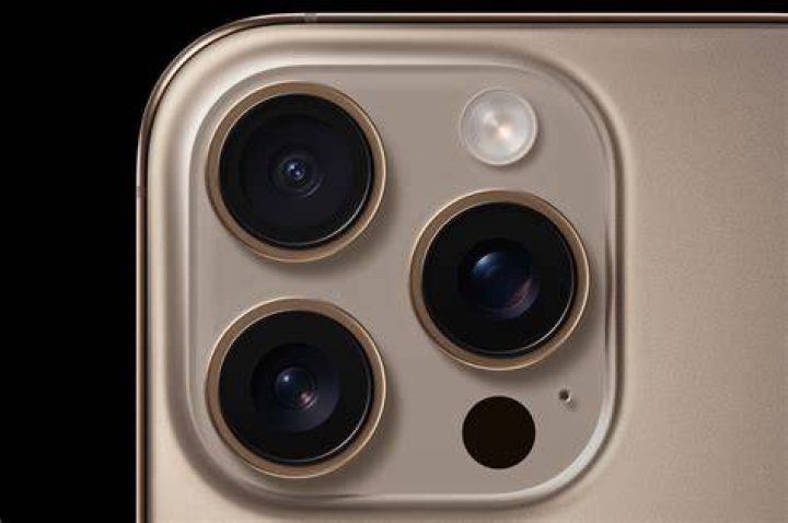 iPhone 12 Pro photo sample 27