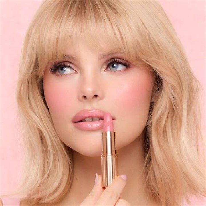jayma mays pink lipstick