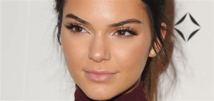 Kendall Jenner Height, Weight, Age and Full Body Measurement
