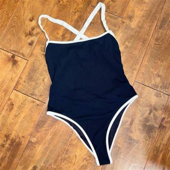L space ribbed one piece