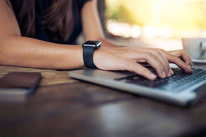 Laptop clicking noises [7 solutions]