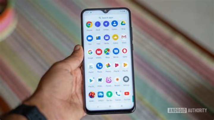 Lenovo K10 Note in hand running PUBG Lenovo K10 Note in hand running PUBG