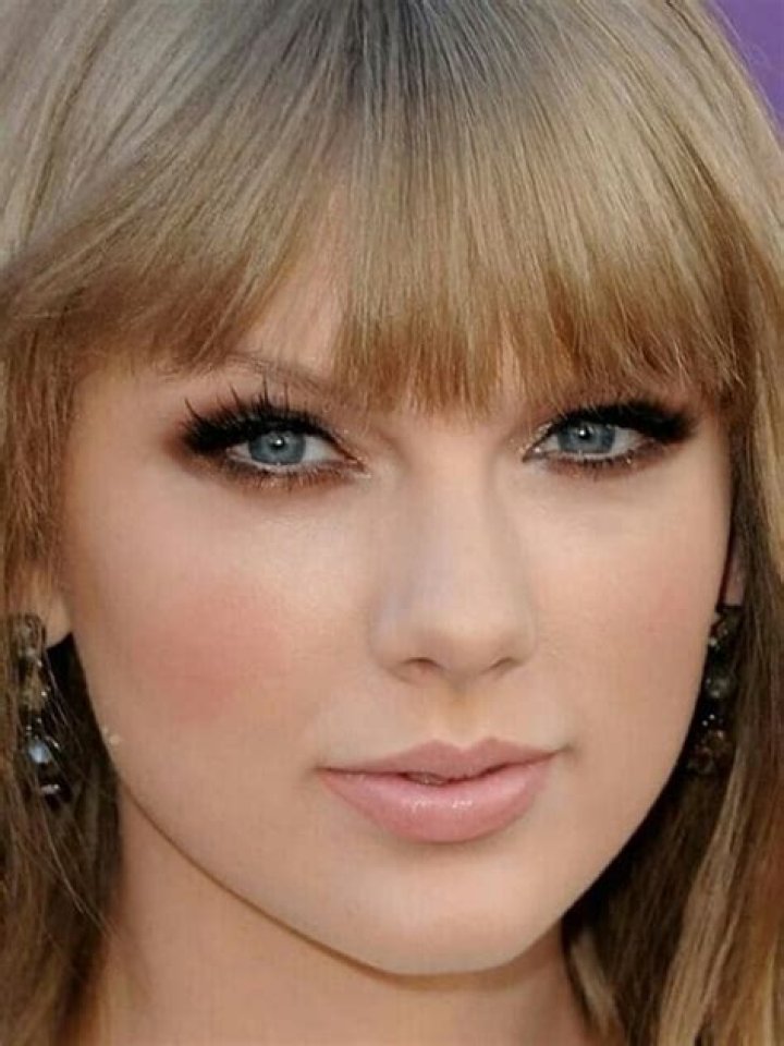 makeup for small eyes