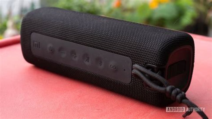 Mi Portable Bluetooth Speaker side profile Mi Portable Bluetooth Speaker side profile