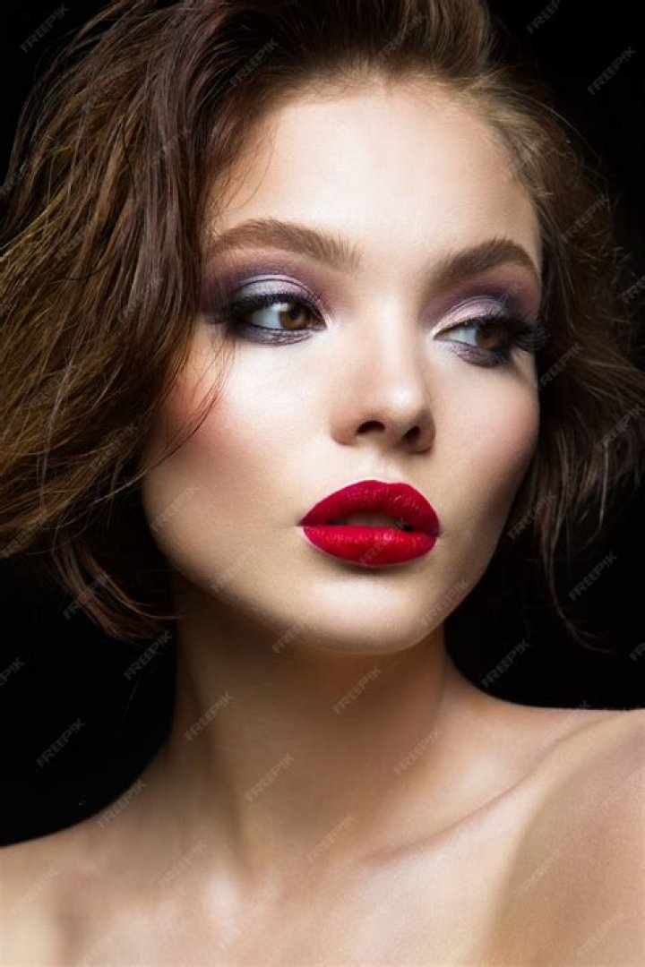 model red lips