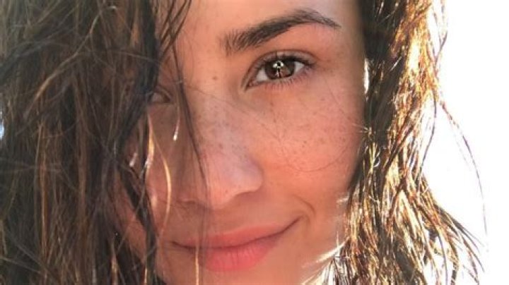 Naturally beautiful celebrities