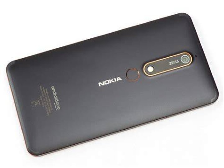 Nokia 6.1 Plus rear design