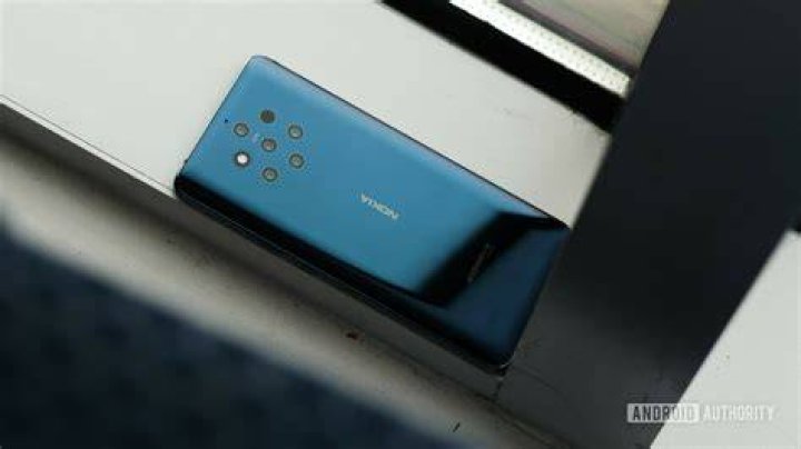 Nokia 9 hands on 03 Nokia 9 PureViiew