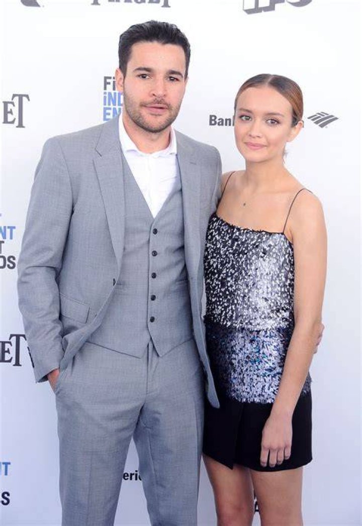olivia cooke and boyfriend christopher abbott steps out for a romantic date night in new york