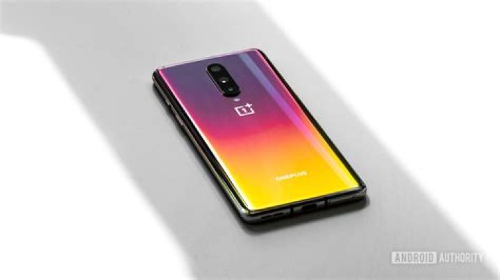 OnePlus 8 saturated back angle OnePlus 8 saturated back angle