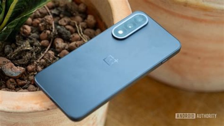 OnePlus Nord Selfie Camera 10 OnePlus Nord Selfie Camera 10