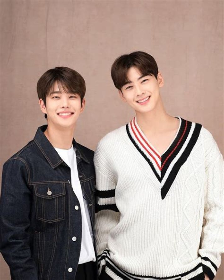 Pin on Cha Eunwoo