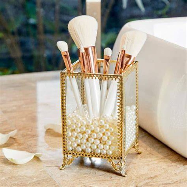 PuTwo Makeup Brush Holder