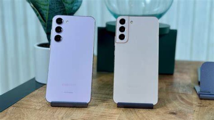 samsung galaxy s22 plus vs pixel 6 pro back samsung galaxy s22 plus vs pixel 6 pro back