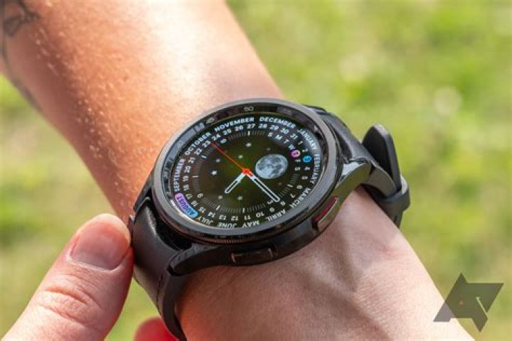 Samsung Galaxy Watch 4 with Watch classic 4
