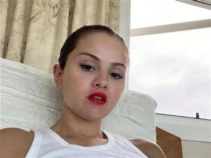 Selena Gomez boobs