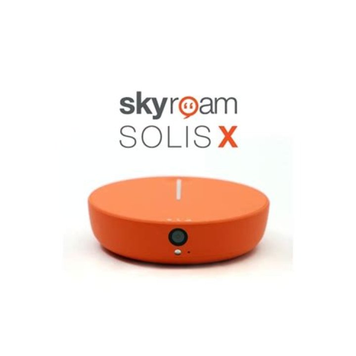 Skyroam Solis X on top of smartphone in landscape Skyroam Solis X on top of smartphone in landscape