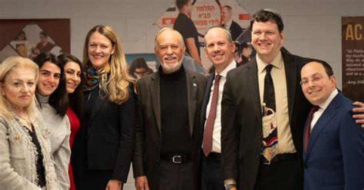 Teaneck University Professor Proposes Yeshiva Program Counterpart
