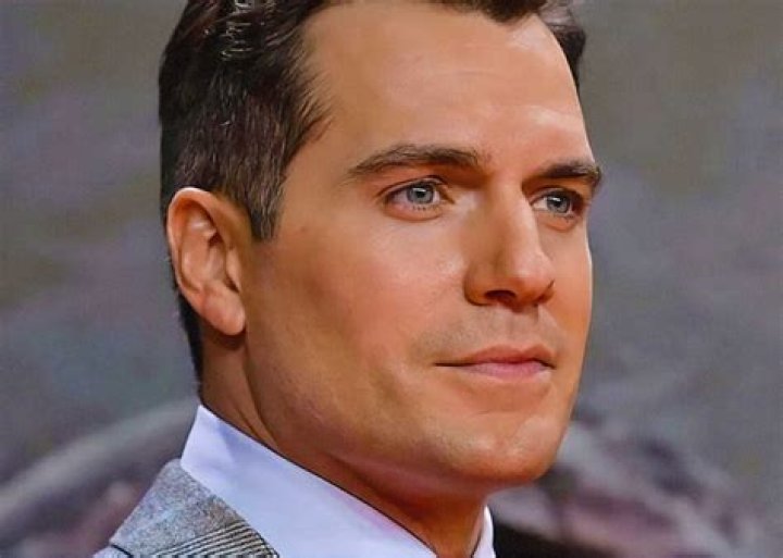The Truth About Henry Cavill And Russell Crowe's Relationship