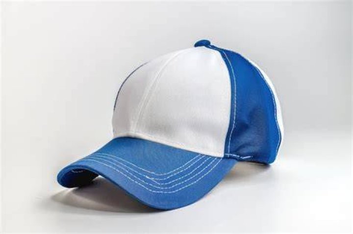 White baseball hat with blue unicorn