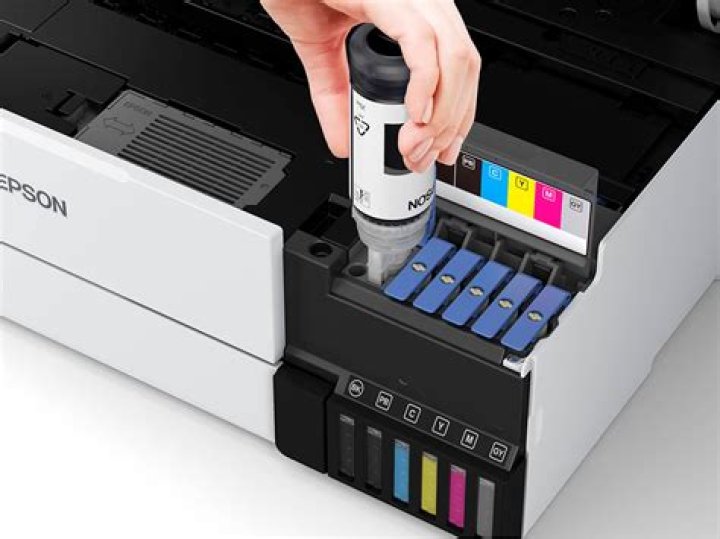 Wireless printer with cheap ink - Ink cartridge close-up