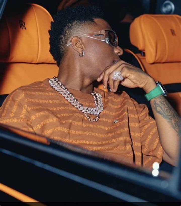 Wizkid Net Worth His Son, Girlfriends and Many Untold Truth