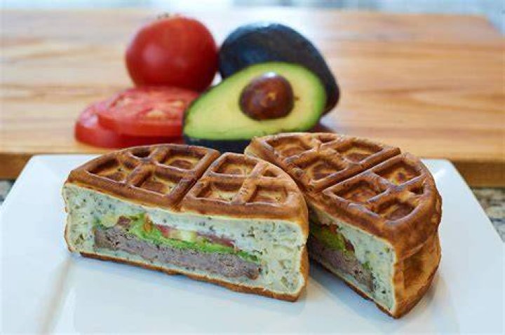Wonderffle Stuffed Waffle Iron